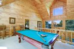 ENJOY A GAME OF POOL w/BIG WINDOW MOUNTIAN VIEWS